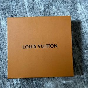 Louis Vuitton box